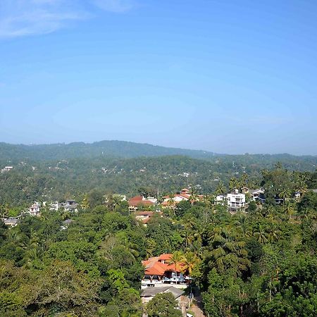 Red Chillies Tourist Inn Kandy Luaran gambar