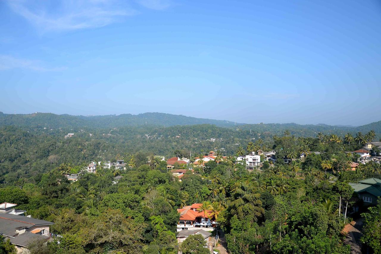 Red Chillies Tourist Inn Kandy Luaran gambar