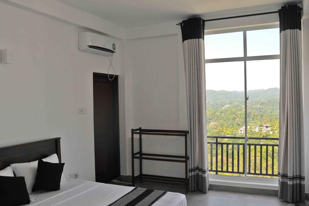 Red Chillies Tourist Inn Kandy Luaran gambar