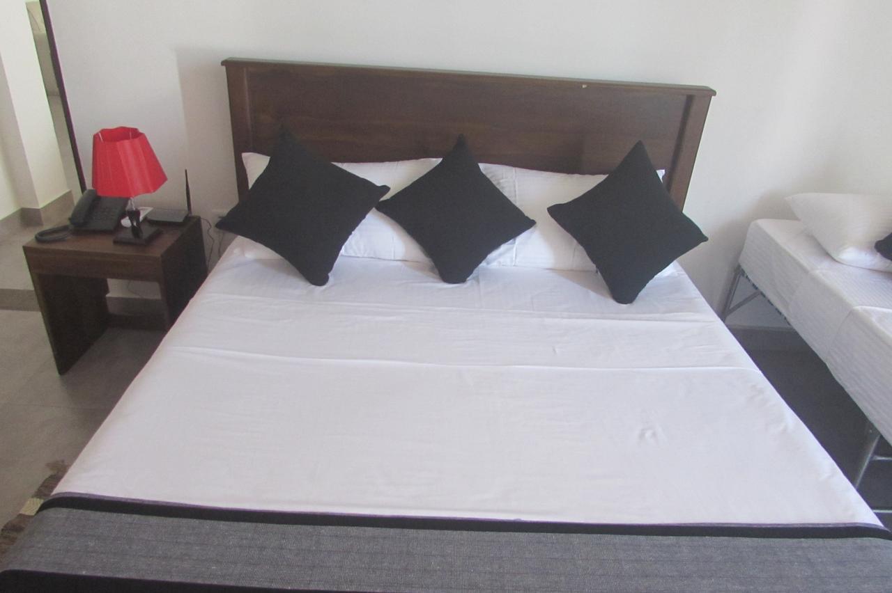 Red Chillies Tourist Inn Kandy Luaran gambar