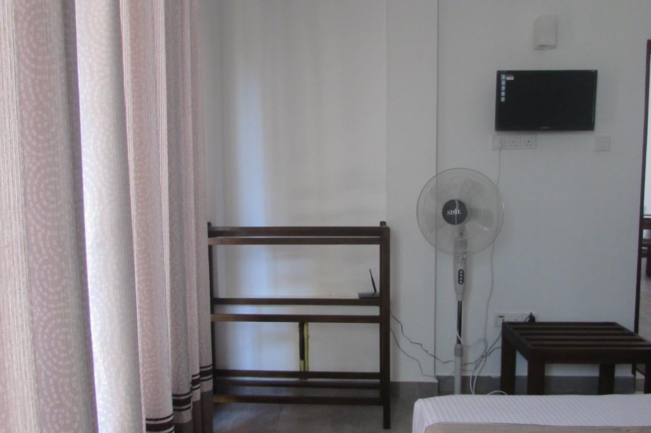 Red Chillies Tourist Inn Kandy Luaran gambar