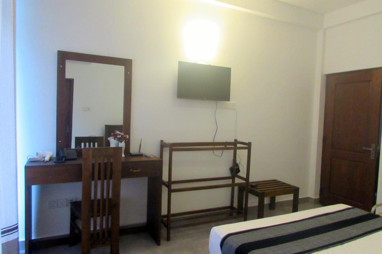 Red Chillies Tourist Inn Kandy Luaran gambar