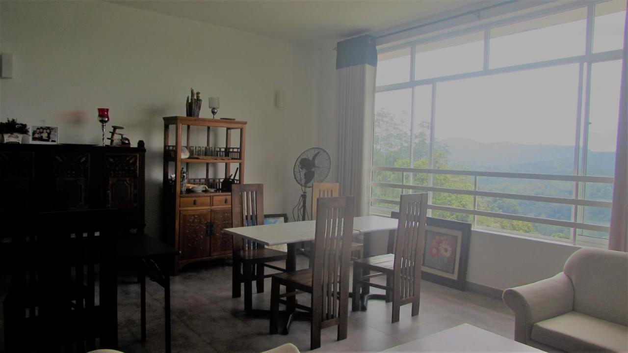 Red Chillies Tourist Inn Kandy Luaran gambar