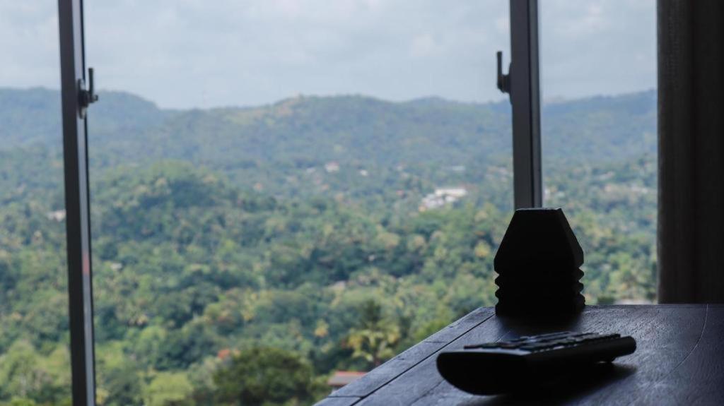 Red Chillies Tourist Inn Kandy Luaran gambar